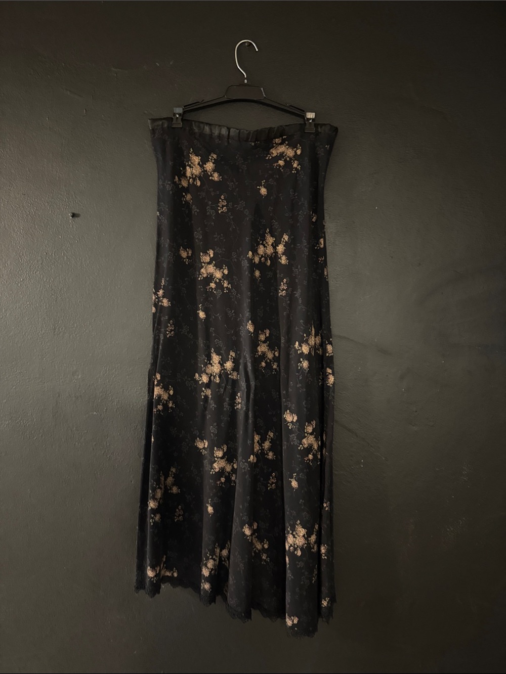 Source Unknown Black Satin Floral High-Low Skirt with Beige Accents